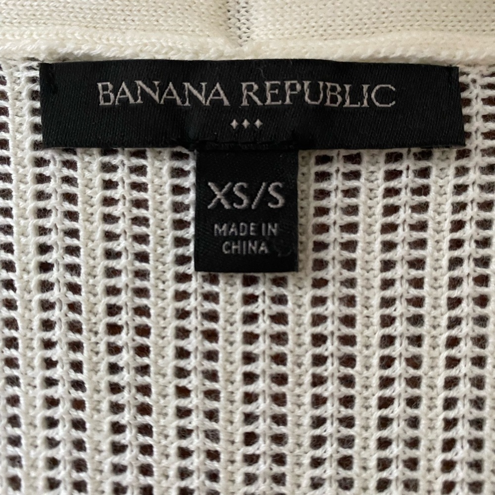 SOLD NWOT BANANA REPUBLIC Women’s Cardigan Sweater | Color: Cream | Size: XS/S - Picture 8 of 8
